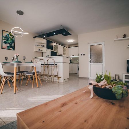 Unbeatable Location: New&Comfy Apartment Warna Exterior foto